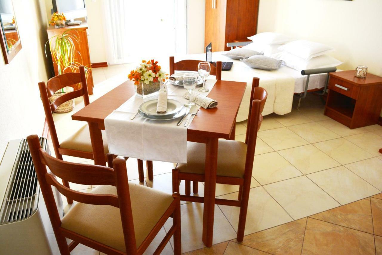 Apartments Villa Lili ทูแชพี ภายนอก รูปภาพ