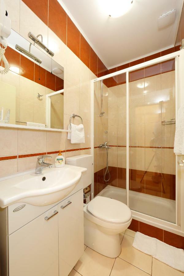 Apartments Villa Lili ทูแชพี ภายนอก รูปภาพ