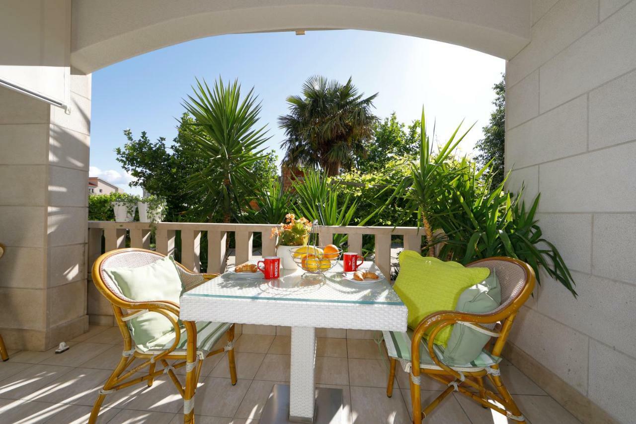Apartments Villa Lili ทูแชพี ภายนอก รูปภาพ